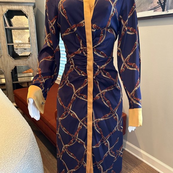 Elegant Navy and Gold Chain Print Dress - Picture 8 of 9